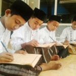https://mtsalmuawanah.sch.id/blog/ringkasan-kitab-kifayatul-atqiya/